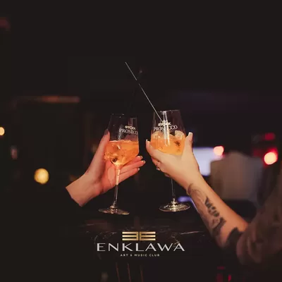 toast w klubie